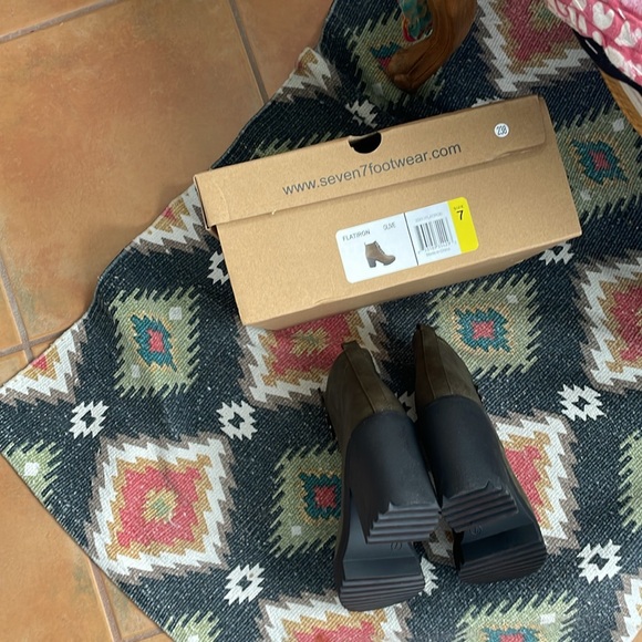 NEW Seven7‎ Flat Iron Combat Lace Up Boots Size 7 - Picture 8 of 8